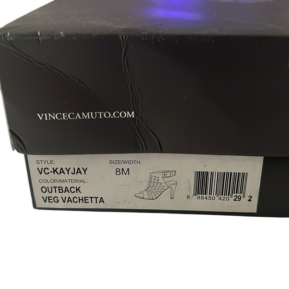 Vince Camuto strappy open toe Booties Heels
Size 8M - Picture 7 of 9